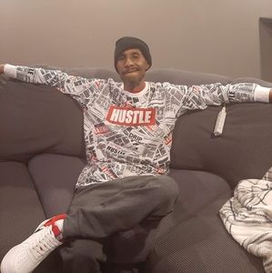 Meet your Posher, Dennis